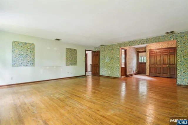 $2,149,000 | 75 Woodcliff Lake Road, Saddle River, NJ 07458
