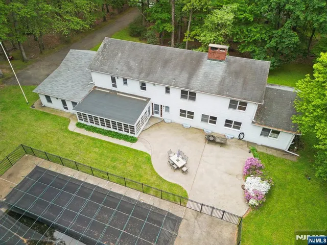 $2,149,000 | 75 Woodcliff Lake Road, Saddle River, NJ 07458