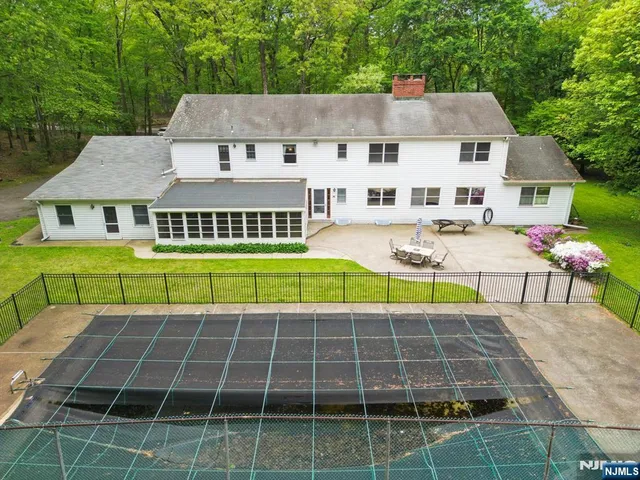 $2,149,000 | 75 Woodcliff Lake Road, Saddle River, NJ 07458