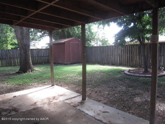 5206 Raindrop Lane Amarillo, TX 79110 - Photo 15 of 18 back yard
