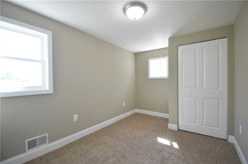 9 Community Springs Court Rochester, PA 15074 - Photo 11 of 23 Gallery Image 11