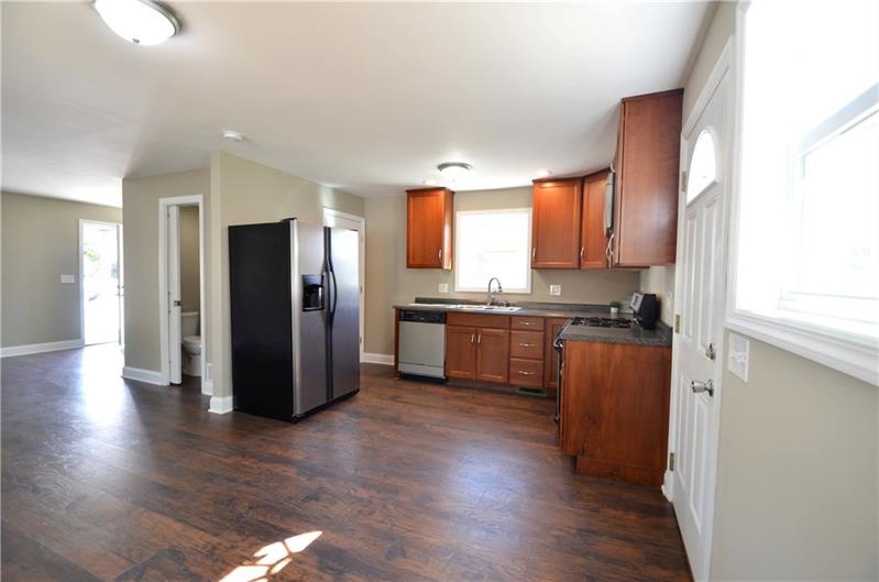 9 Community Springs Court Rochester, PA 15074 - Photo 6 of 23 Gallery Image 6