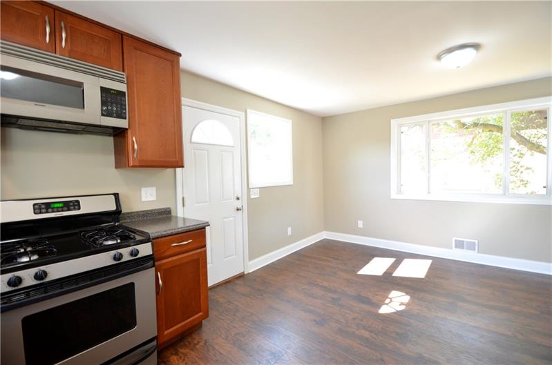 9 Community Springs Court Rochester, PA 15074 - Photo 8 of 23 Gallery Image 8