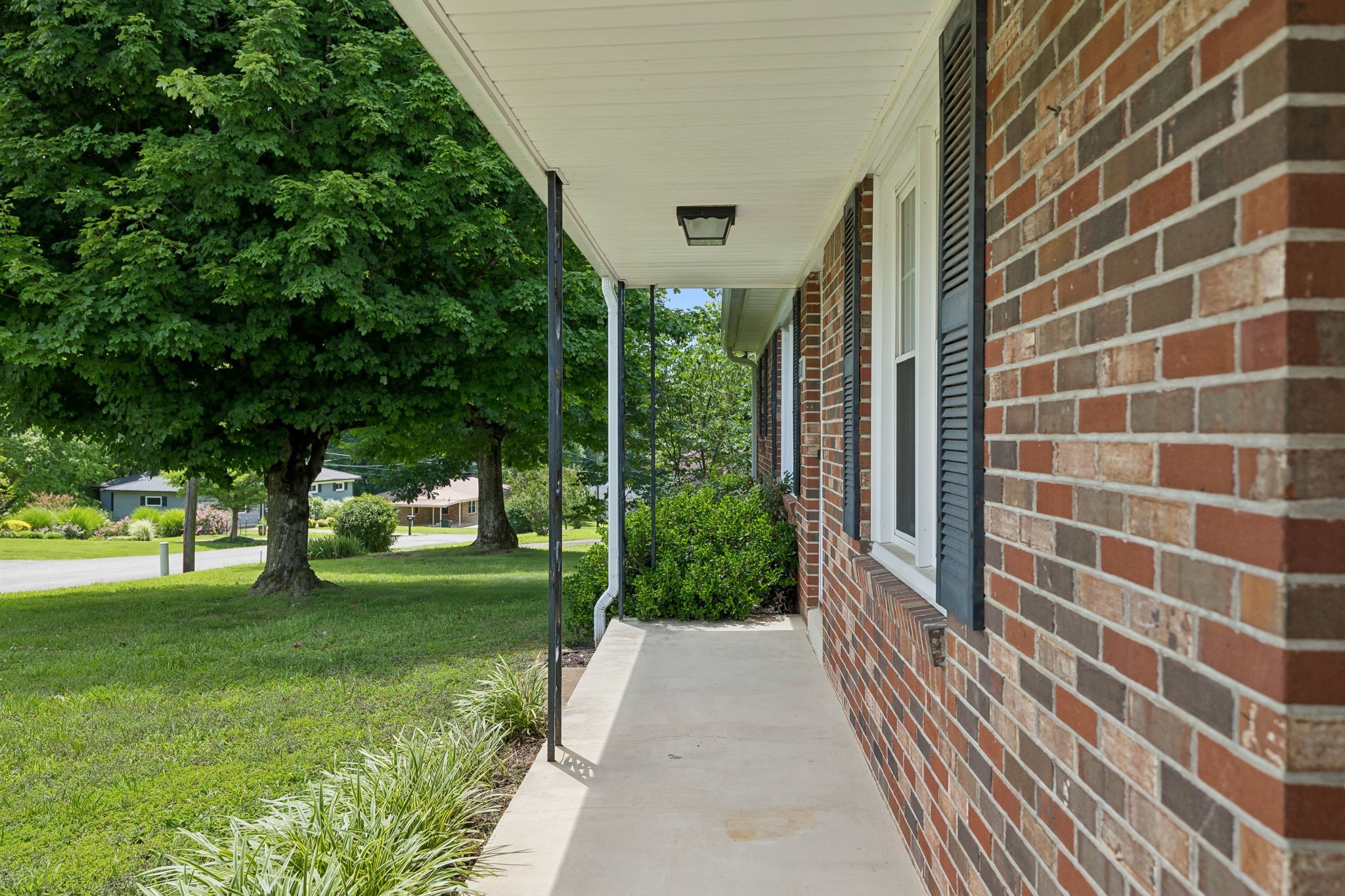 708 Hickory Street Centerville, TN 37033 - Photo 10 of 57