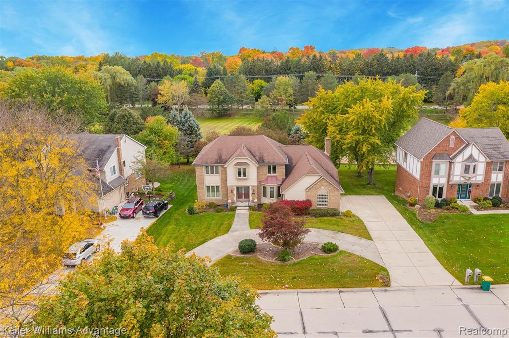 25325 Rutledge Crossing Farmington Hills, MI 48335 - Photo 1 of 56