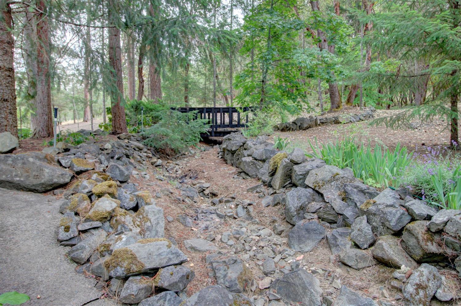 2320 Wards Creek Road Rogue River, OR 97537 - Photo 26 of 33 Additional Photo