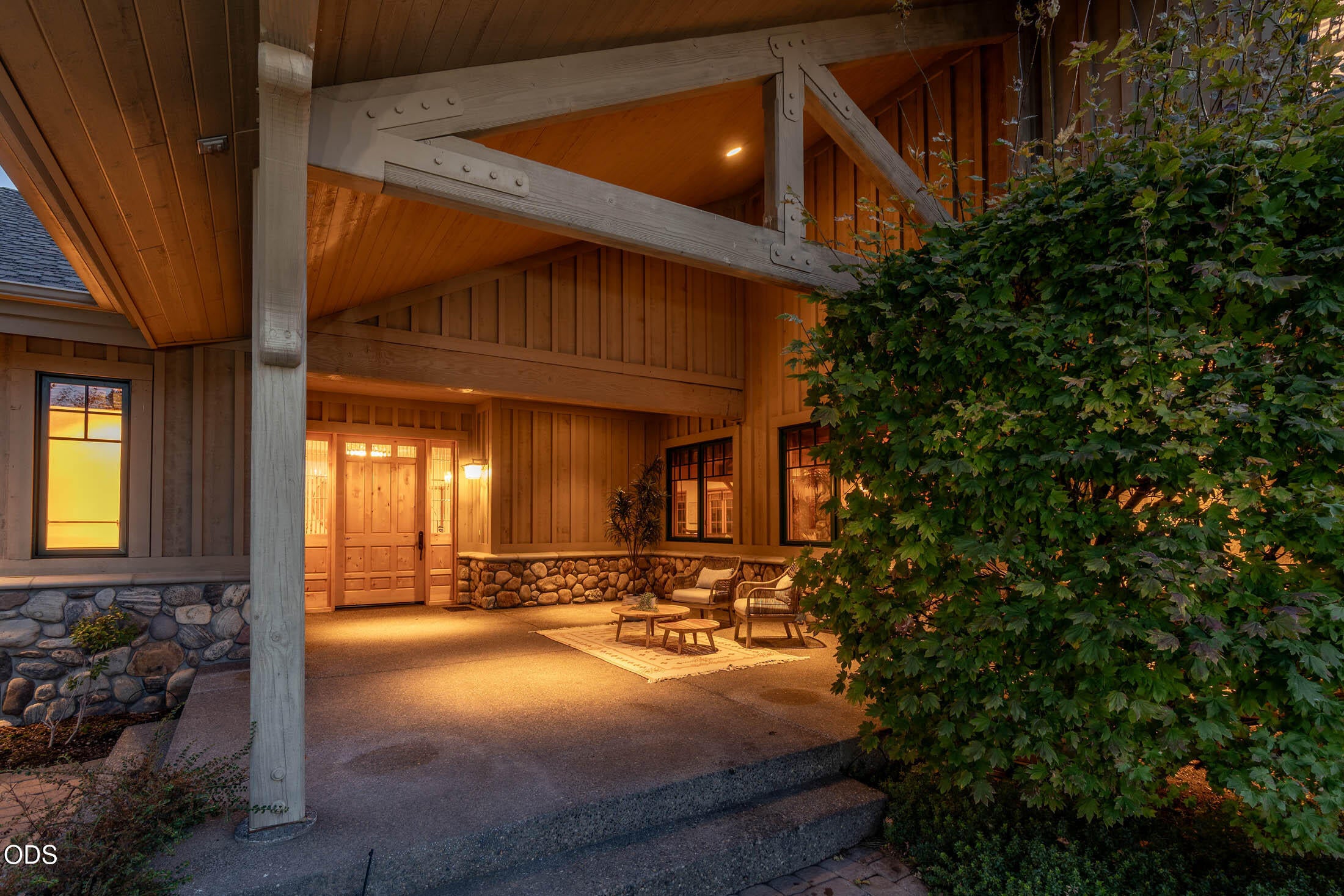 18975 Pinehurst Road Bend, OR 97703 - Photo 16 of 80 Gallery Image 16