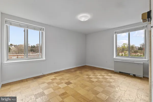 $311,000 | 3000 Spout Run Parkway, Unit D512, Arlington, VA 22201