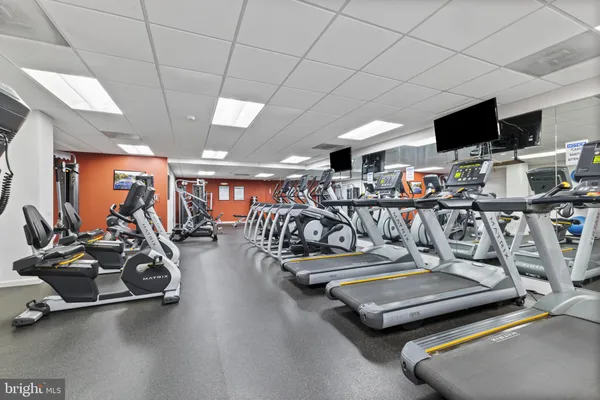 $311,000 | 3000 Spout Run Parkway, Unit D512, Arlington, VA 22201