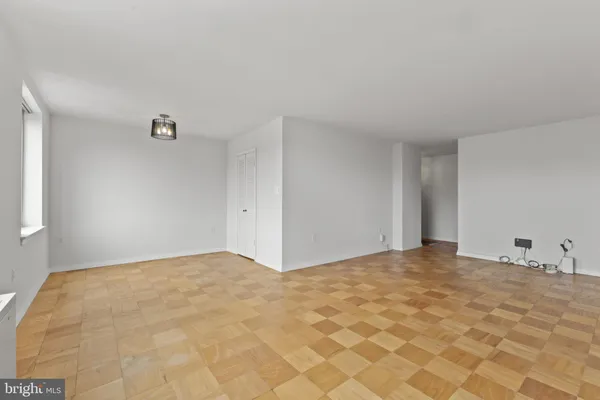 $311,000 | 3000 Spout Run Parkway, Unit D512, Arlington, VA 22201