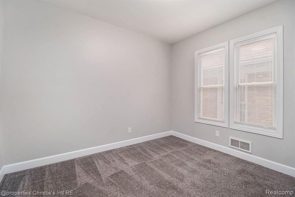 504 Harmon Street Detroit, MI 48202 - Photo 11 of 14