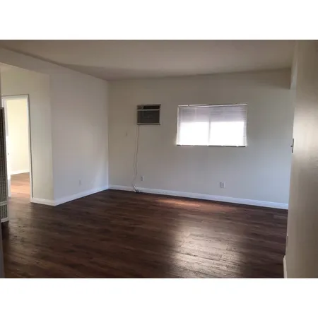 $2,195 | 540 North Madison Avenue, Unit 4, Los Angeles, CA 90004