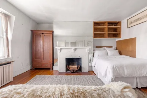 $459,000 | 8 Brimmer Street, Unit 5B, Boston, MA 02108