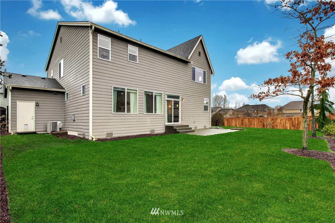 517 Lyons Place Northeast Renton, WA 98059 - Photo 2 of 30 Gallery Image 2