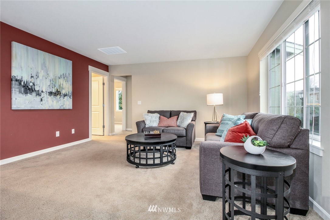517 Lyons Place Northeast Renton, WA 98059 - Photo 13 of 30 Gallery Image 13