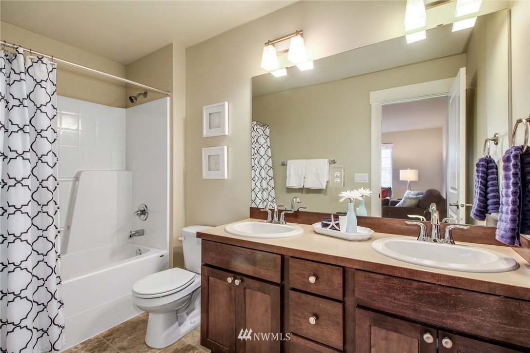 517 Lyons Place Northeast Renton, WA 98059 - Photo 24 of 30 Gallery Image 24