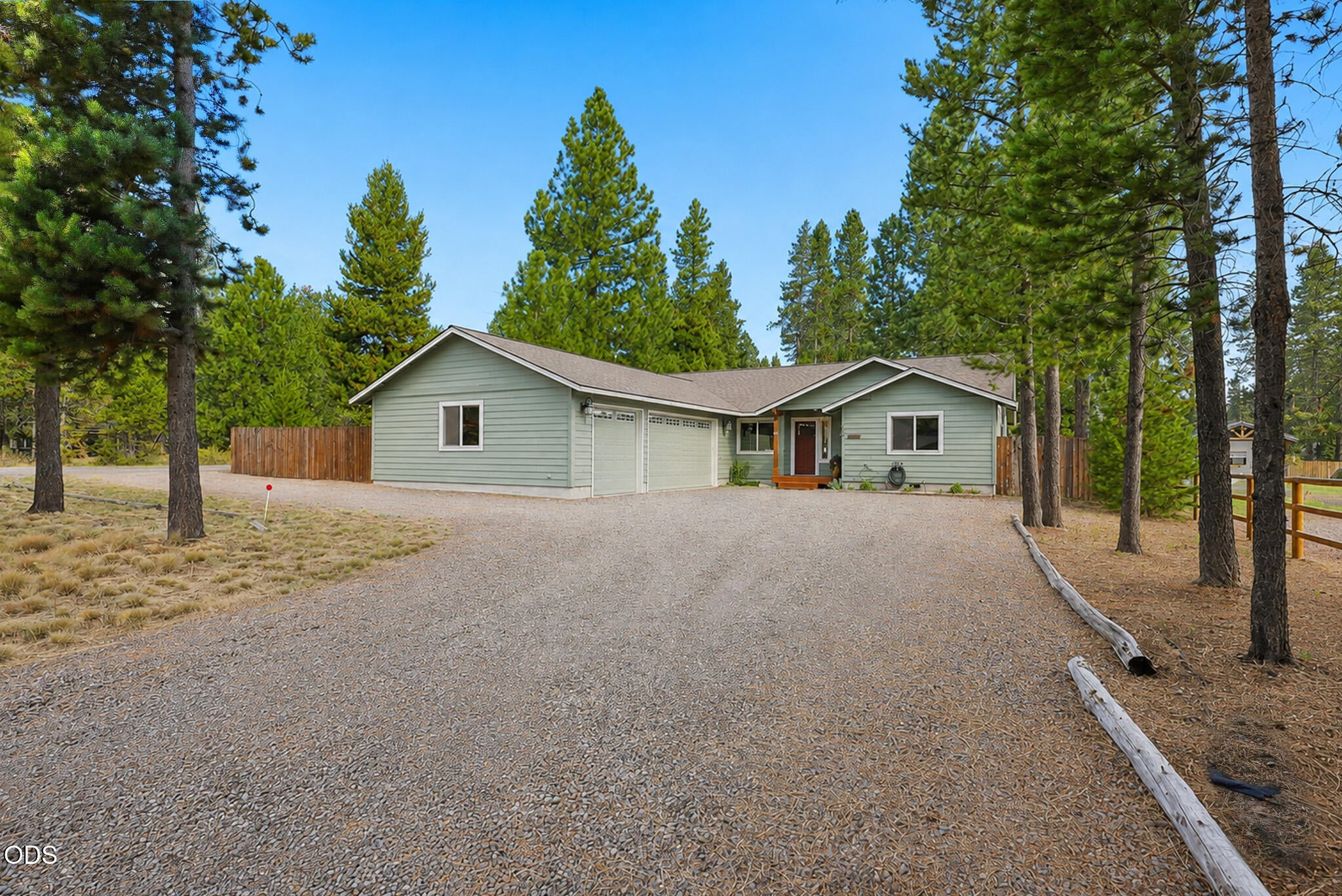 17024 Kingsburg Road Bend, OR 97707 - Photo 2 of 41 Gallery Image 2