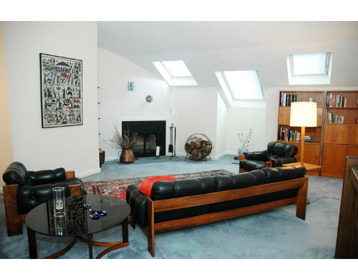 11 Apple Ridge Road, Unit 3 Maynard, MA 01754 - Photo 3 of 12 Gallery Image 3
