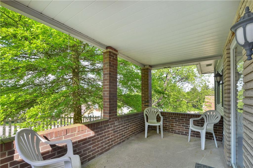 124 Clinton Street McKees Rocks, PA 15136 - Photo 2 of 24 Gallery Image 2