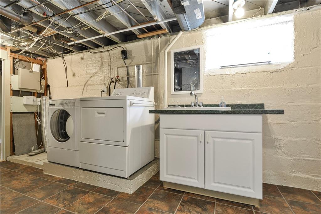 124 Clinton Street McKees Rocks, PA 15136 - Photo 16 of 24 Gallery Image 16