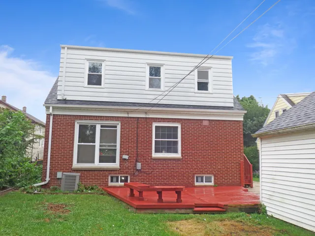 $309,900 | 1617 South 88th Street, West Allis, WI 53214