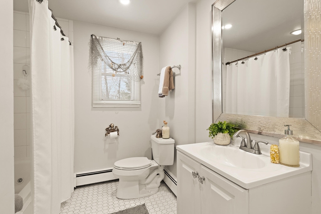 75 Hopkins Street Reading, MA 01867 - Photo 13 of 20