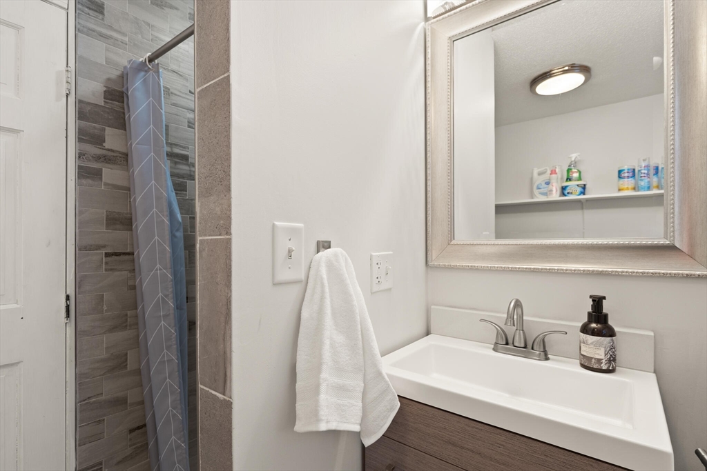 75 Hopkins Street Reading, MA 01867 - Photo 17 of 20