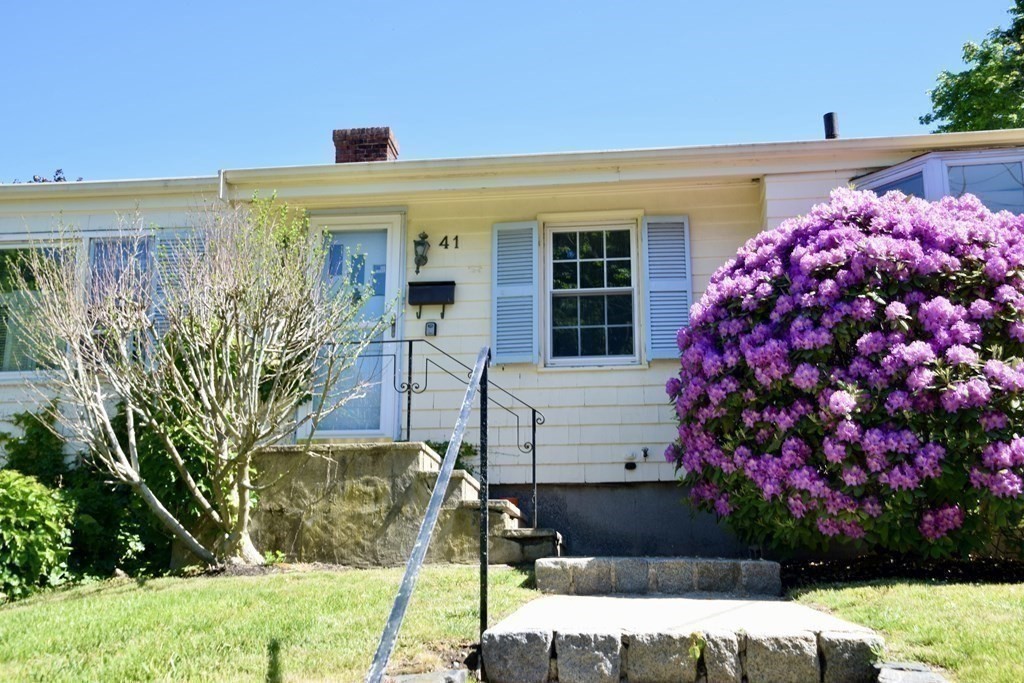 41 Overlook Road Marblehead, MA 01945 - Photo 4 of 42