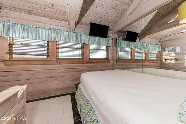 $1,499,000 | 103 Salt Spray, Emerald Isle, NC 28594