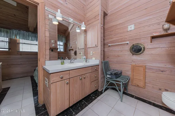$1,499,000 | 103 Salt Spray, Emerald Isle, NC 28594