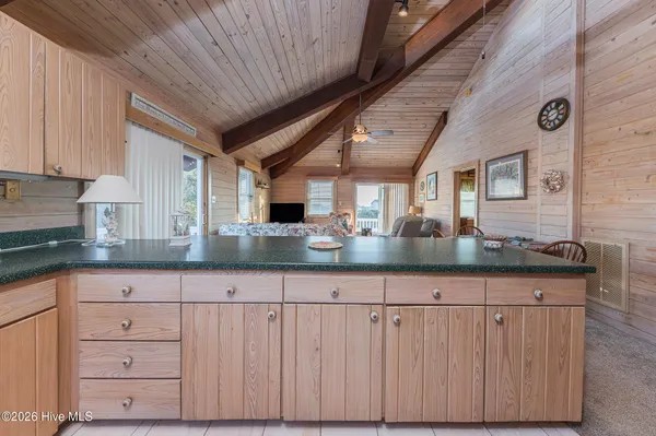 $1,499,000 | 103 Salt Spray, Emerald Isle, NC 28594