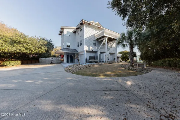 $1,499,000 | 103 Salt Spray, Emerald Isle, NC 28594