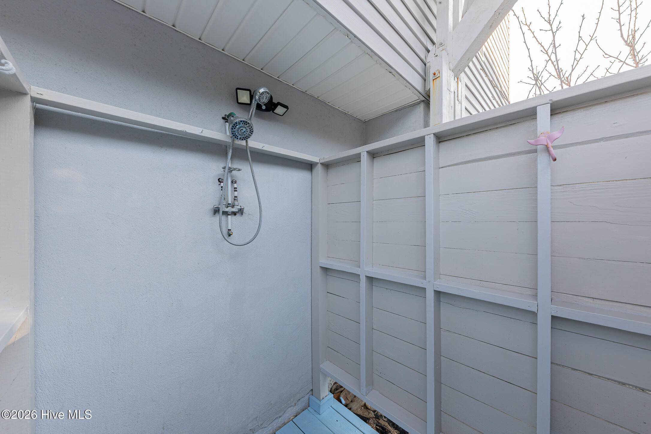 103 Salt Spray Emerald Isle, NC 28594 - Photo 72 of 99 82SHOWER