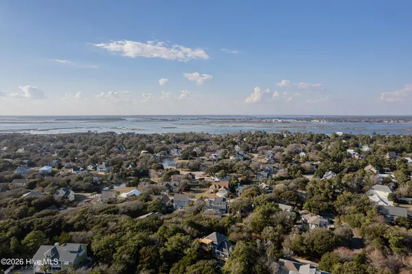 $1,499,000 | 103 Salt Spray, Emerald Isle, NC 28594
