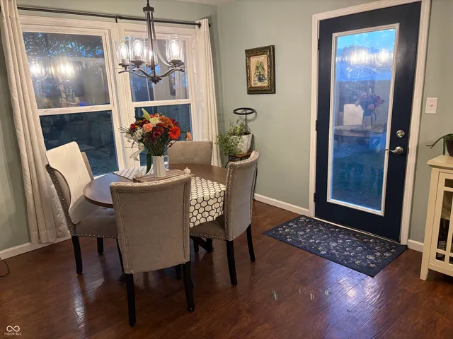 $270,000 | 4652 Willowbrook Drive, Columbus, IN 47203