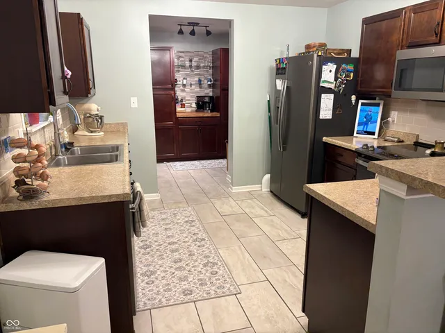 $270,000 | 4652 Willowbrook Drive, Columbus, IN 47203