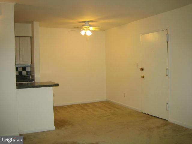 5903 Kingsford Road, Unit 377 Springfield, VA 22152 - Photo 6 of 9 Dining Room
