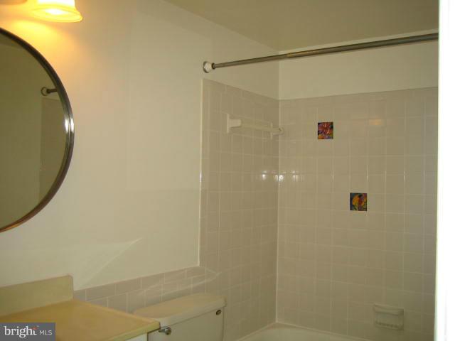 5903 Kingsford Road, Unit 377 Springfield, VA 22152 - Photo 8 of 9 Bath