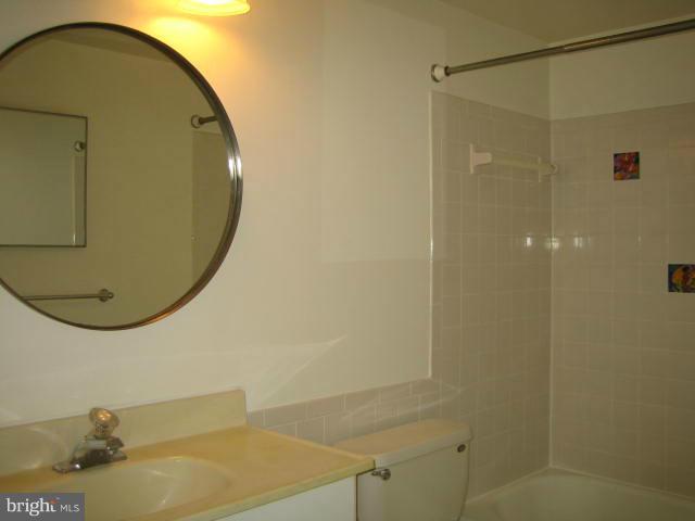 5903 Kingsford Road, Unit 377 Springfield, VA 22152 - Photo 9 of 9 Bath
