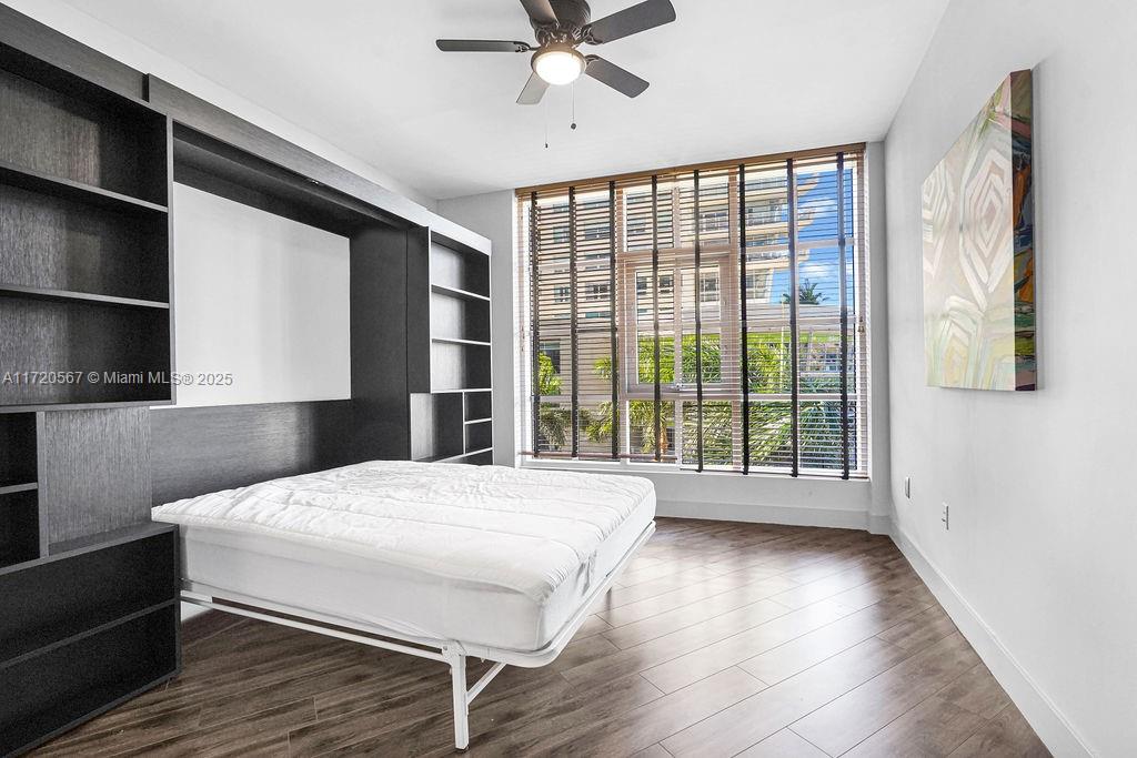 3301 Northeast 1st Avenue, Unit M0404 Miami, FL 33137 - Photo 20 of 68 a bedroom with a bed and window