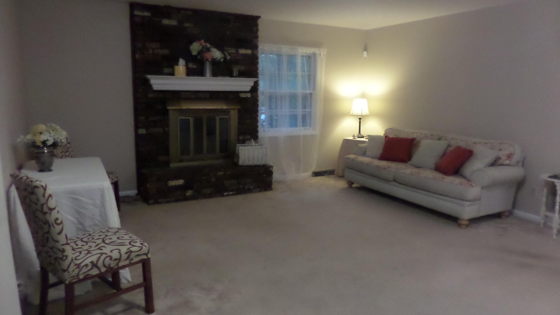 15 Montclair Road Oak Ridge, TN 37830 - Photo 3 of 23 Living Room