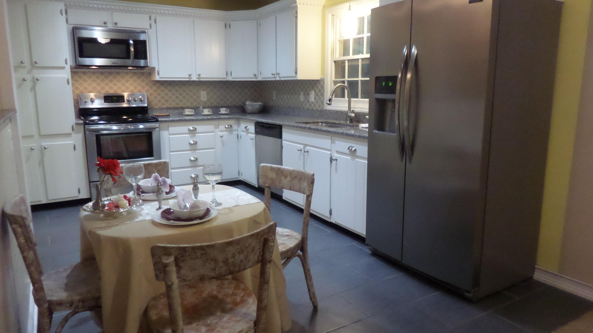 15 Montclair Road Oak Ridge, TN 37830 - Photo 5 of 23 Kitchen-Dining