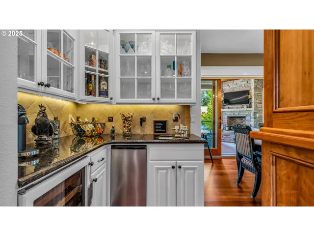 $2,260,000 | 4075 Northwest Camala Drive, Albany, OR 97321