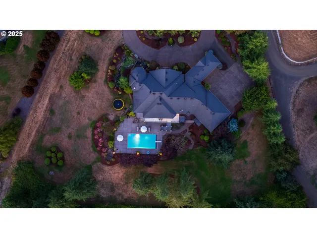 $2,260,000 | 4075 Northwest Camala Drive, Albany, OR 97321