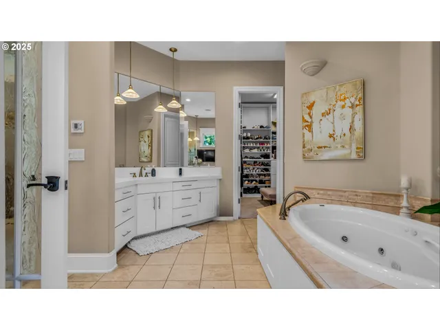 $2,260,000 | 4075 Northwest Camala Drive, Albany, OR 97321