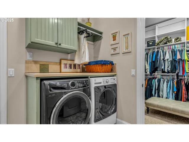 $2,260,000 | 4075 Northwest Camala Drive, Albany, OR 97321