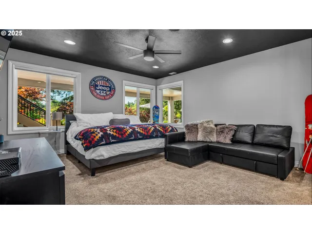 $2,260,000 | 4075 Northwest Camala Drive, Albany, OR 97321