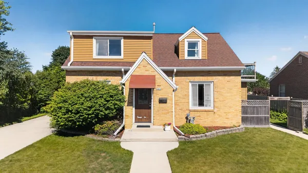 $316,900 | 2833 South 10th Street, Sheboygan, WI 53081