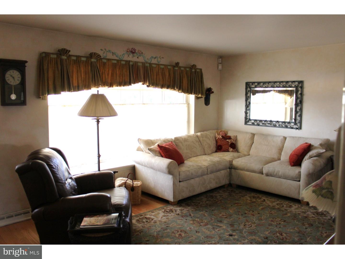 3173 Oak Road Huntingdon Valley, PA 19006 - Photo 4 of 14 Family Room