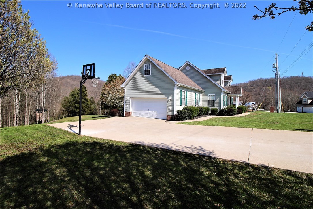 18 Country Road Salt Rock, WV 25559 - Photo 8 of 22 Gallery Image 8